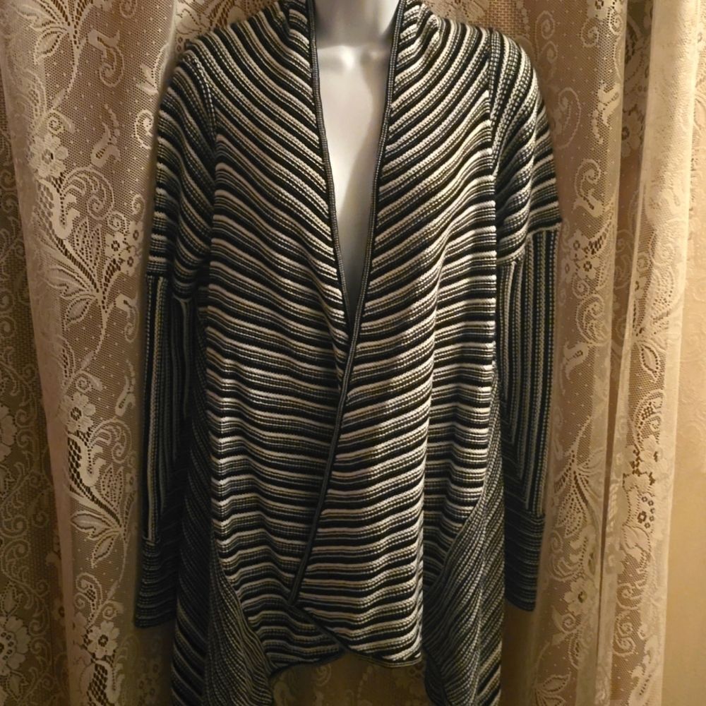 BB‎ Dakota Women's size XS Black White Stripe Open Front Cardigan